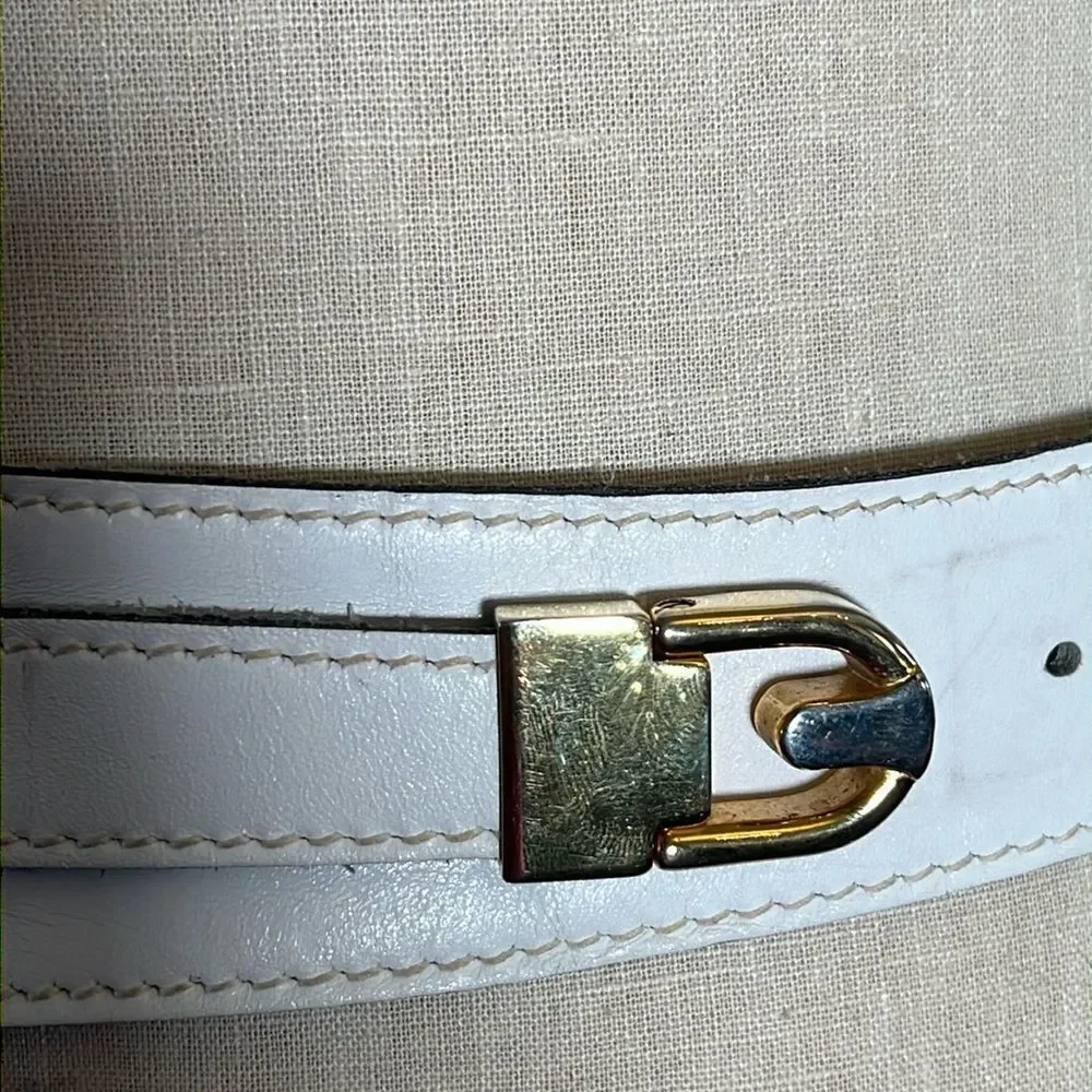 Vintage White Belt with Gold Buckle – Size Medium - Picture 2 of 8